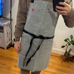 Hedley & Bennett gray and black apron